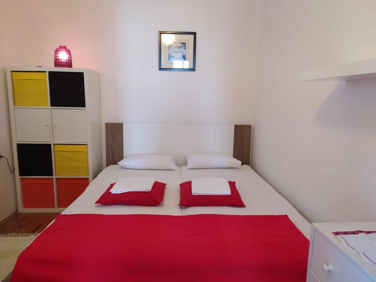 Apartments Ljerka Стара-Новаля Экстерьер фото
